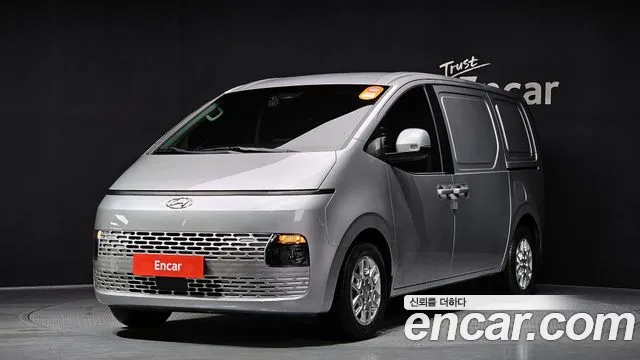 Hyundai Staria Modern