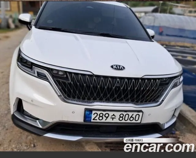 Kia Carnival 9-Seater Noblesse