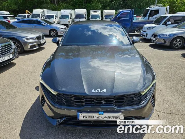 Kia K5 Signature