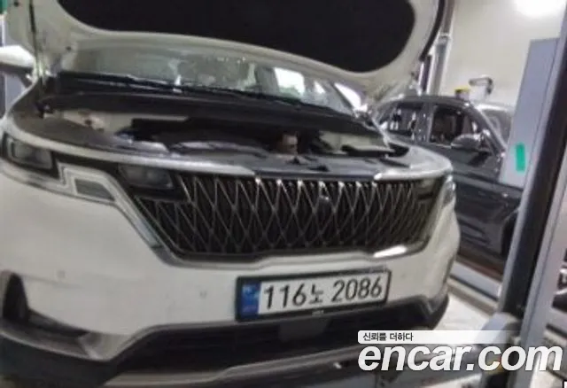 Kia Carnival 9-Seater Signature