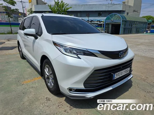 Toyota Sienna 2.5 Hybrid AWD
