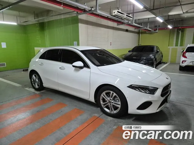Mercedes-Benz A-Class A220 Hatchback