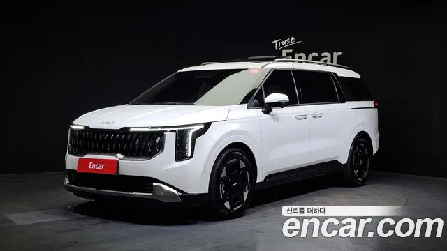 Kia Carnival HEV 9seater Signature