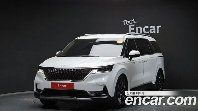Kia Carnival 9-Seater Noblesse