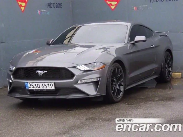 Ford Mustang Coupe