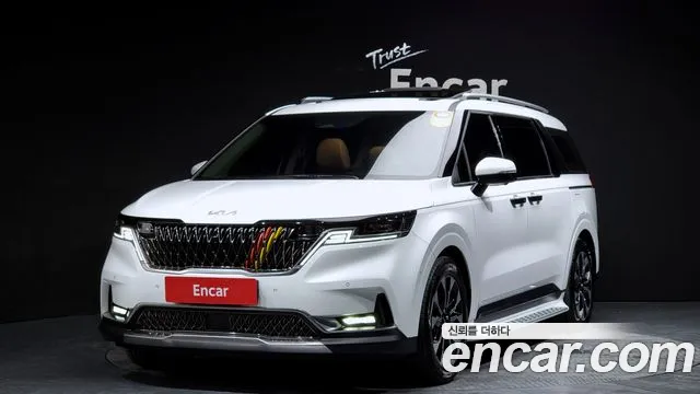 Kia Carnival Gasoline 9-Seater Noblesse