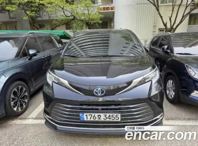 Toyota Sienna 2.5 Hybrid 2WD