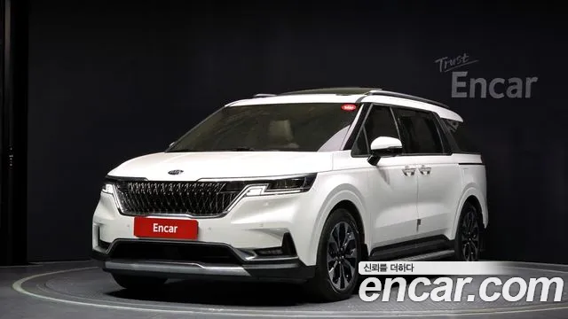 Kia Carnival 9-Seater Noblesse