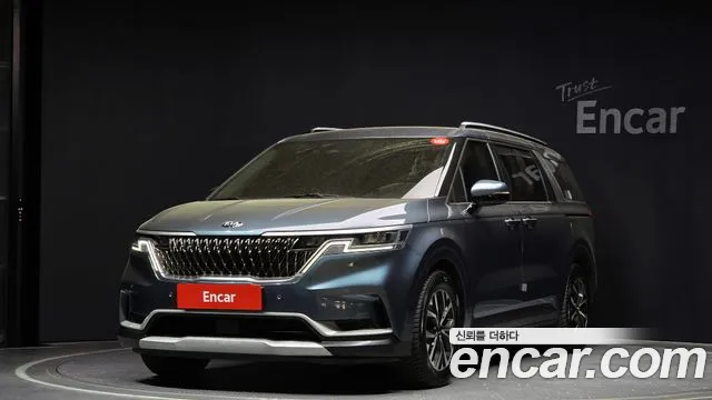 Kia Carnival 9-Seater Prestige
