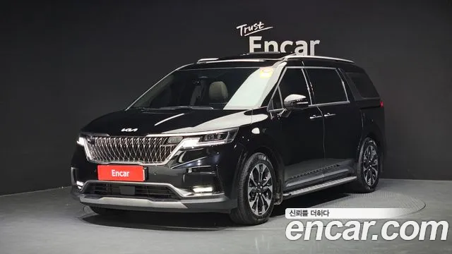 Kia Carnival Gasoline 7-Seater Signature