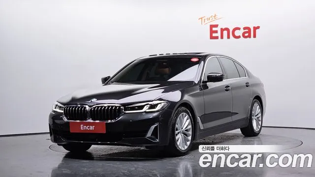 BMW 5-Series 520i Luxury