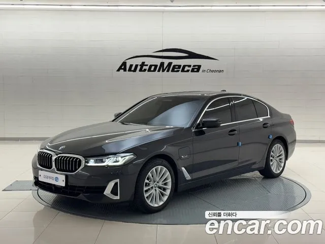 BMW 5-Series 530e Luxury