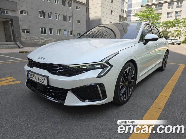 Kia K5 Signature