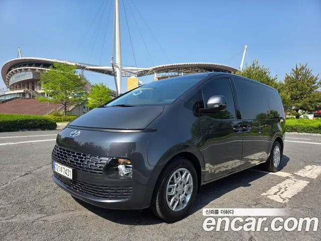 Hyundai Staria Modern