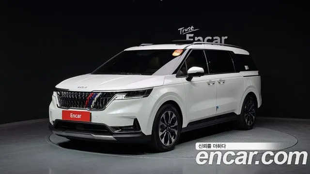 Kia Carnival 9-Seater Signature