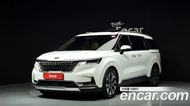 Kia Carnival Gasoline 7-Seater Signature