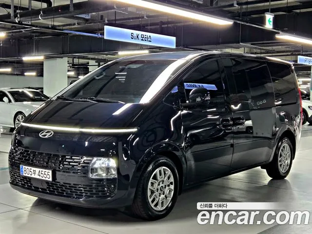 Hyundai Staria Modern