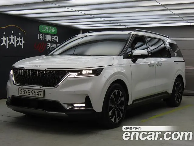 Kia Carnival Gasoline 9-Seater Noblesse