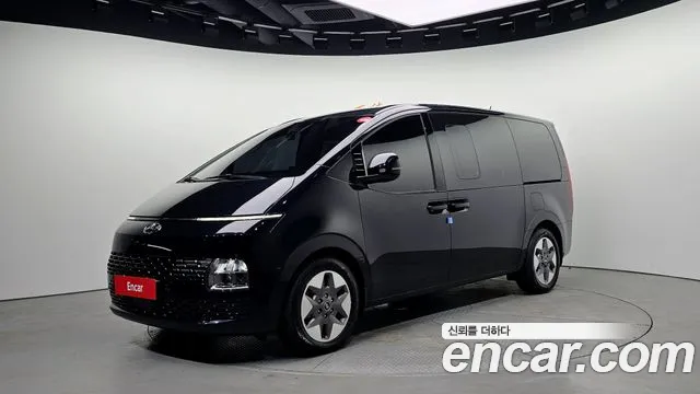 Hyundai Staria Modern