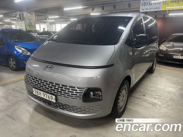 Hyundai Staria Smart