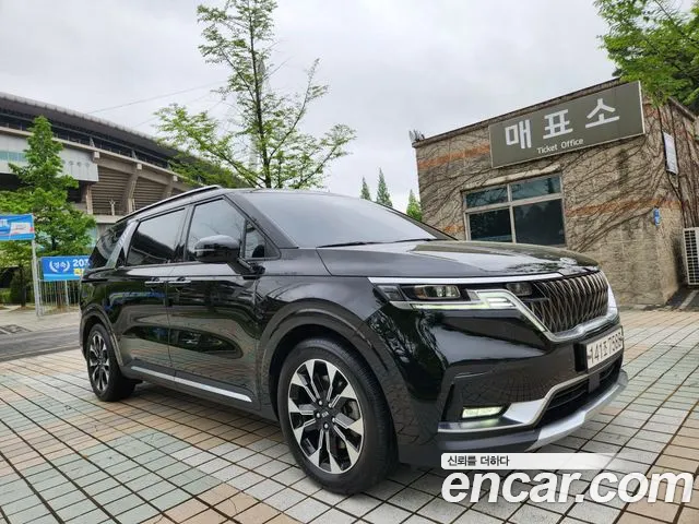 Kia Carnival 9-Seater Signature