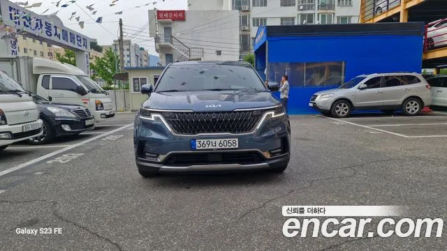 Kia Carnival 9-Seater Signature