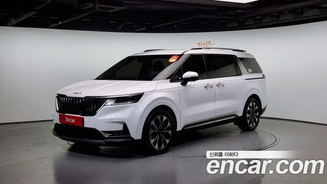 Kia Carnival 9-Seater Signature