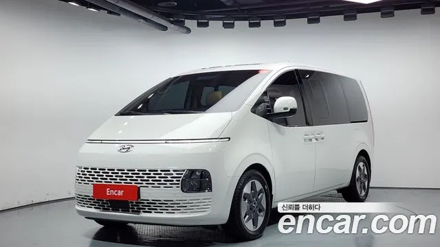 Hyundai Staria Modern