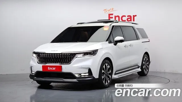 Kia Carnival Gasoline 7-Seater Signature