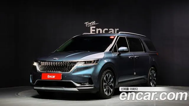Kia Carnival 9-Seater Signature