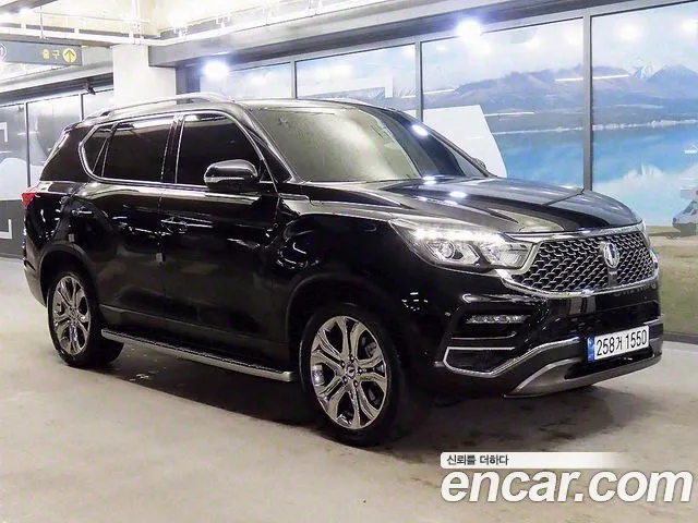 KG Mobility (Ssangyong) Rexton White Edition