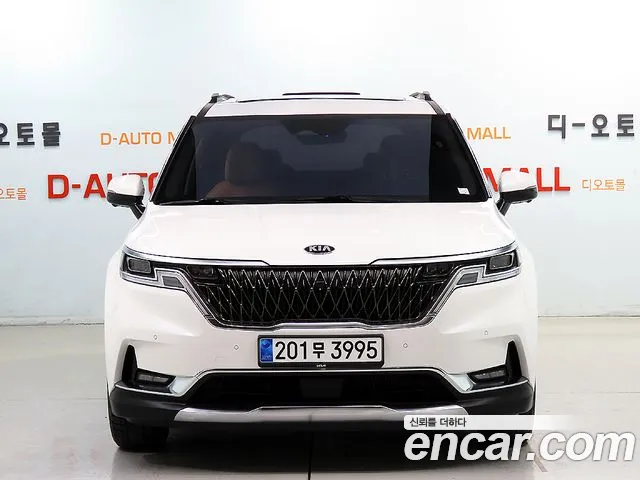 Kia Carnival 9-Seater Signature