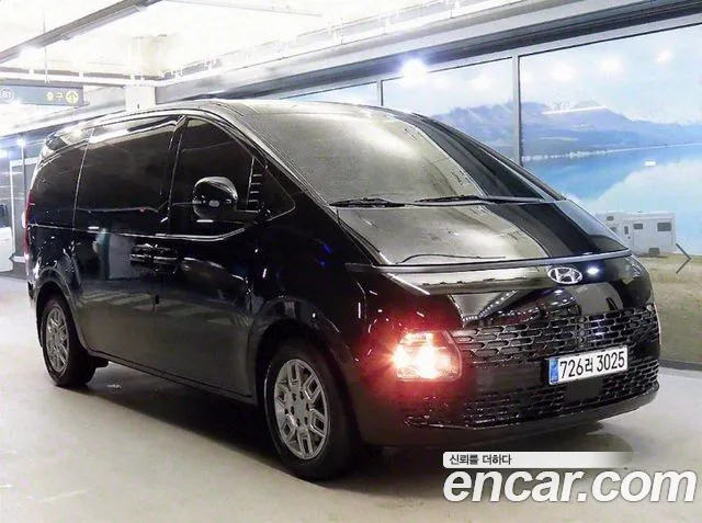 Hyundai Staria Modern