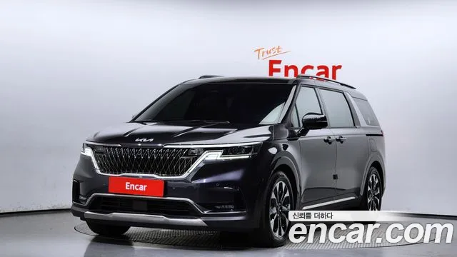 Kia Carnival Gasoline 7-Seater Noblesse