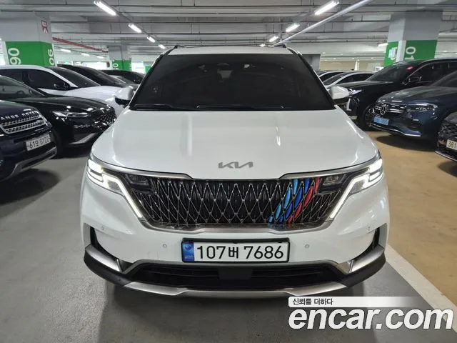 Kia Carnival Gasoline 7-Seater Signature