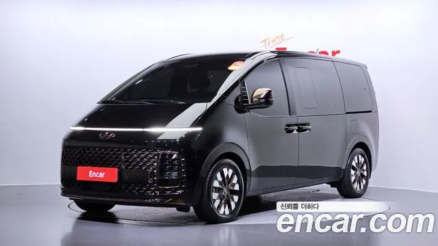Hyundai Staria Prestige
