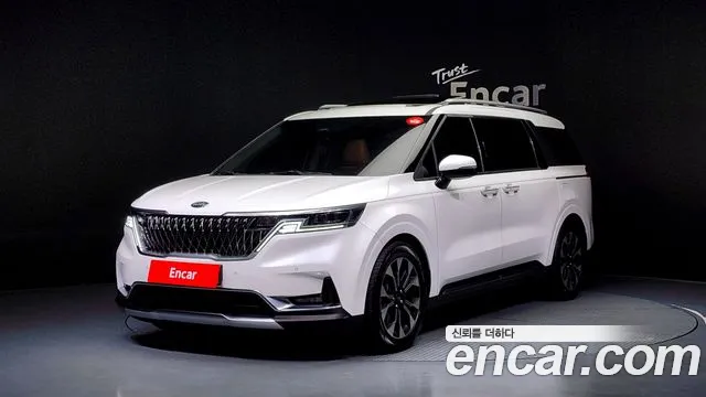 Kia Carnival 9-Seater Noblesse