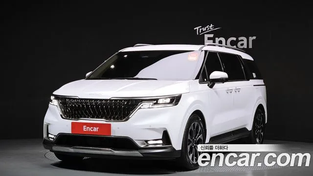 Kia Carnival 9-Seater Noblesse