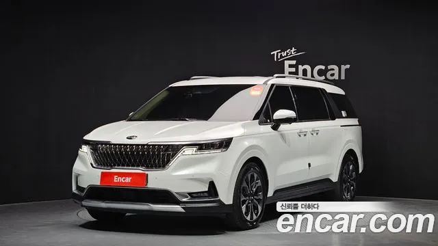 Kia Carnival 9-Seater Noblesse
