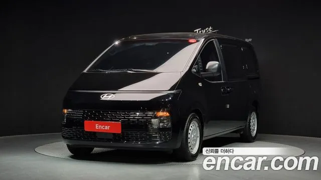 Hyundai Staria Smart