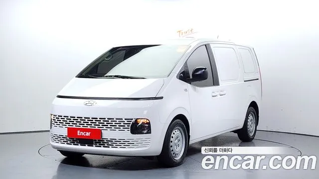 Hyundai Staria Smart