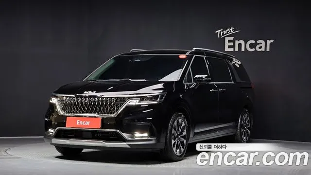 Kia Carnival 9-Seater Noblesse