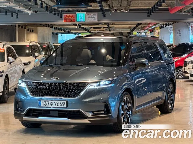 Kia Carnival 9-Seater Signature