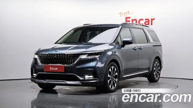 Kia Carnival 9-Seater Noblesse