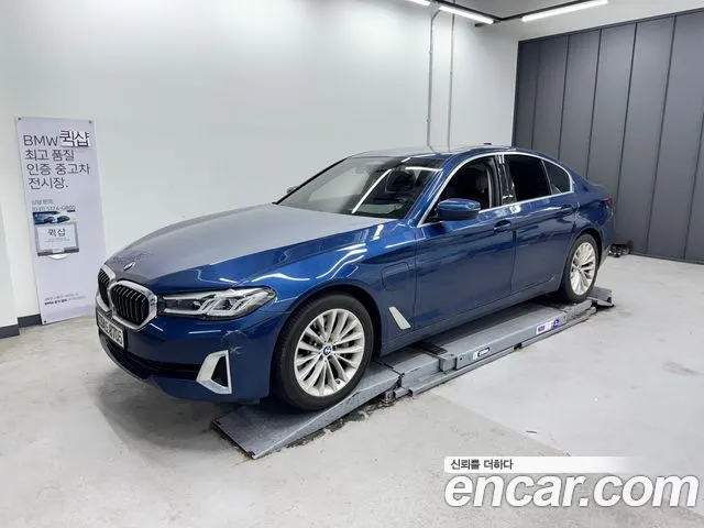 BMW 5-Series 530e Luxury