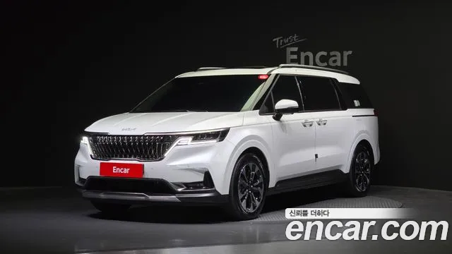 Kia Carnival 9-Seater Noblesse
