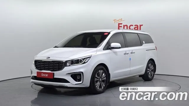 Kia Carnival 9-Seater Luxury