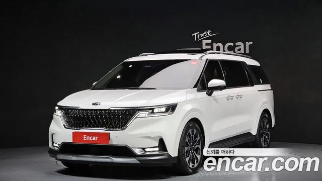 Kia Carnival Gasoline 7-Seater Signature