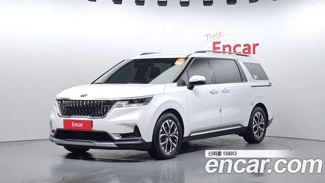 Kia Carnival 9-Seater Noblesse