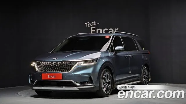Kia Carnival 9-Seater Noblesse